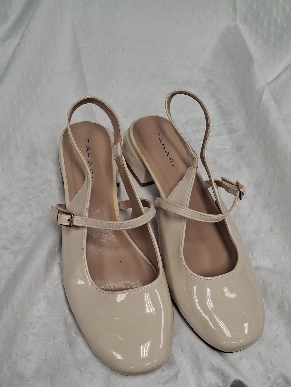 Tahari Cream Patent Slingback Block Heel Mary Jane - Size 9